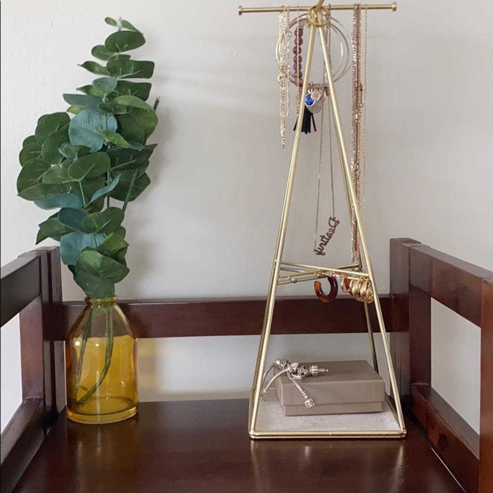 Dormify prism jewelry stand